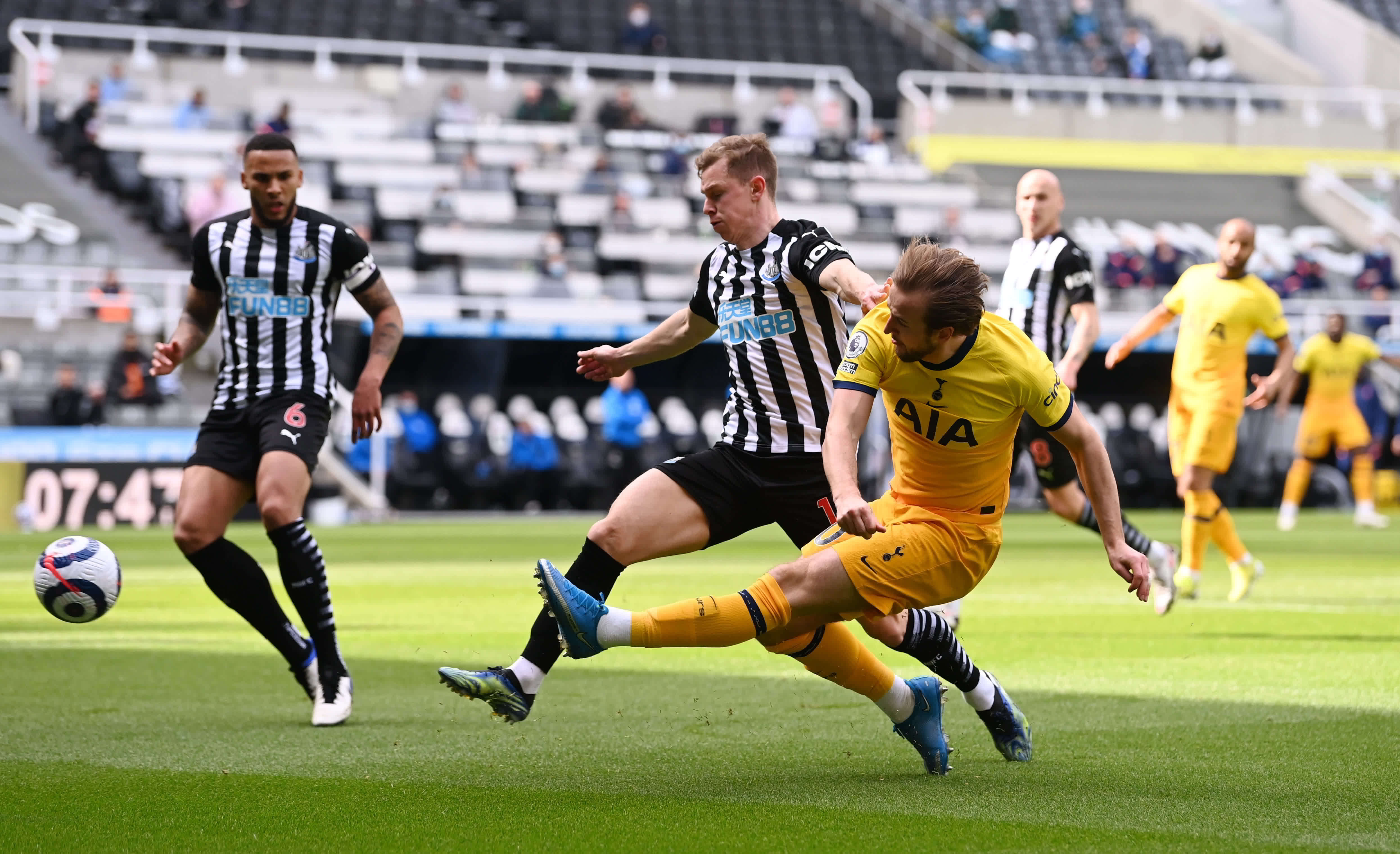 中后场防线 中后场防线